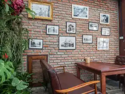 Nakorn De Hip - 16