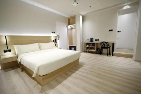 Rest Bugis (Sg Clean, Staycation Approved) - 203
