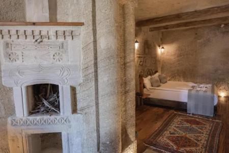 Sarnich Cave Suites - 99