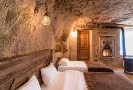 Atilla's Cave - 210