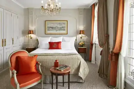 Hôtel Plaza Athénée - Dorchester Collection - 3