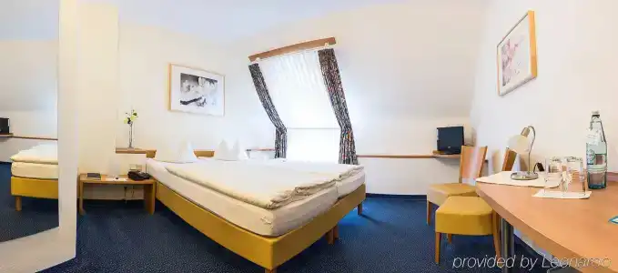 Nibelungen Hof - 1