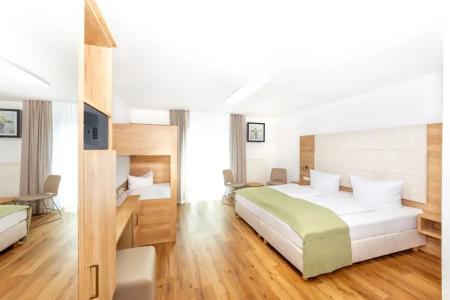 & Gästehaus Im Ziegelweg garni (Eintrittskarten für den EP über uns für jeden Tag erhältlich) - 22