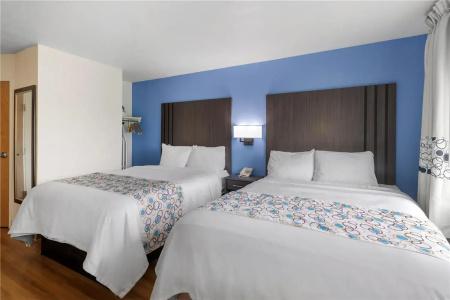 SureStay Plus by Best Western East - 39