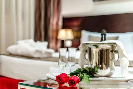 Exe Suites 33 - 19