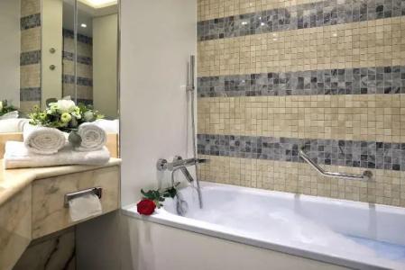 Savoy by Prague Castle - Free Garage Mo - Sun - 72