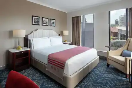 The Higgins New Orleans, Curio Collection By Hilton - 44