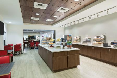 Holiday Inn Express & Suites - Nearest Universal Orlando, an IHG - 20
