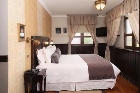 Boutique Castillo Rojo - 128