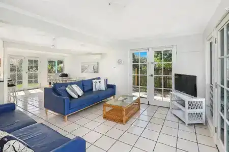 Coral Beach Noosa - 63