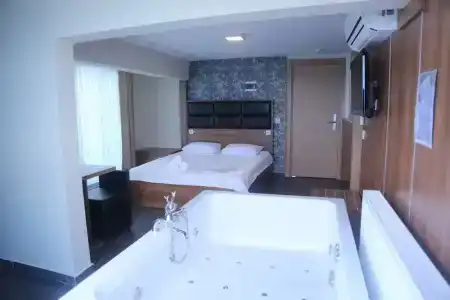 Bayraktar - 8