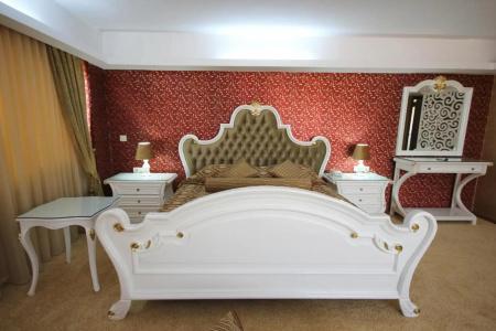 Grand Corner Boutique - 5