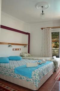 Rose Pension - 44