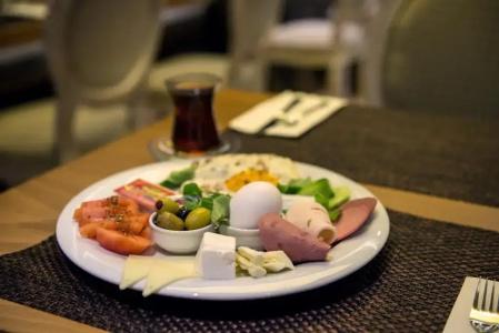 Gk Regency Suites - 11