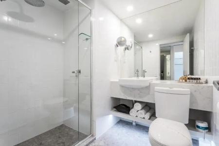 Kingsford Smith - 22