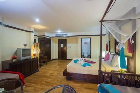 OYO 255 The Ocean Patong - 31