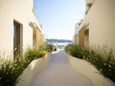 White Pebble Suites - 74