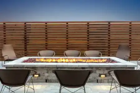 Courtyard by Marriott Savannah Airport - 16