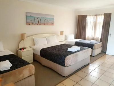 Rockhampton Palms Motor Inn - 27