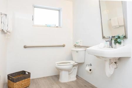 Beachside All Suites - 9