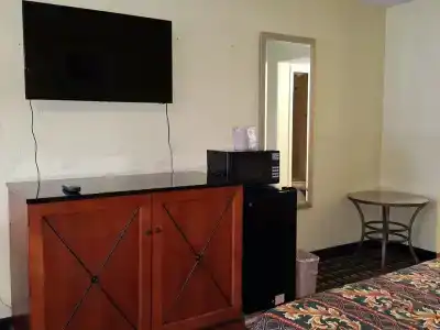 American Inn - 31