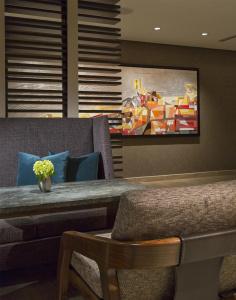 Hyatt Centric Chicago Magnificent Mile - 14
