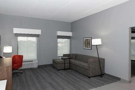 Hampton Inn & Suites Charlotte Steele Creek Road, Nc - 49