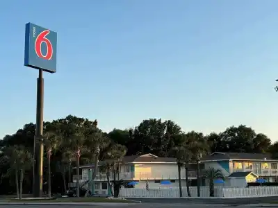 6 - West - 15