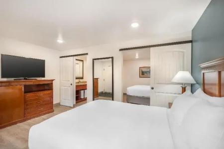 Best Western Plus Clocktower Inn - 133