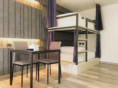 Baan Kun Mhor Hostel บ้านคุณหมอโฮสเทล - 1