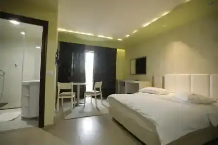 1 Maji - 50