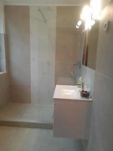 Helios Apartman - 101
