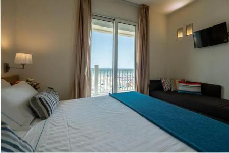 Le Rose Suite - 176
