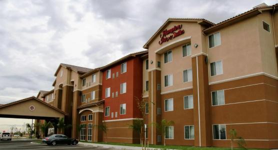 Hampton Inn and Suites North-Airport - 42