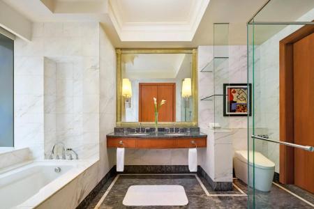 The Ritz-Carlton Jakarta, Mega Kuningan - 20