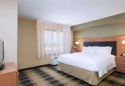 TownePlace Suites by Marriott - 15