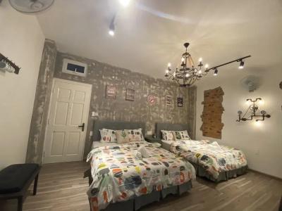 Lucas Inn - 53