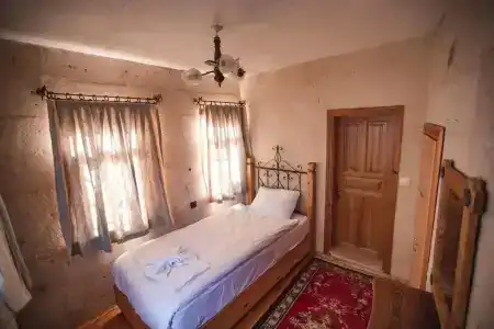 Kookaburra Pension - 31