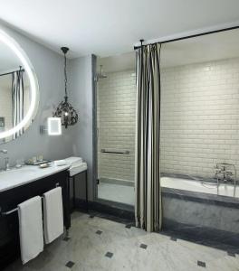 Maria Cristina, a Luxury Collection Hotel, San Sebastian - 11