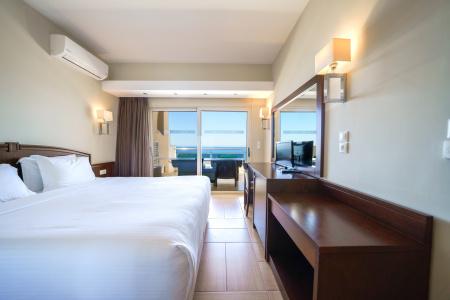 Macaris Suites & Spa - 35
