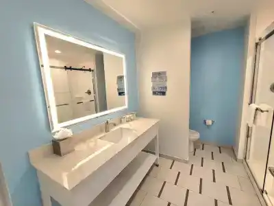 Sea Captain on the Bay - 59