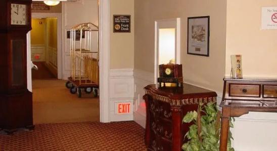 Fort Harrison State Park Inn - 2
