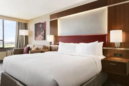DoubleTree by Hilton Toronto Airport West - 28