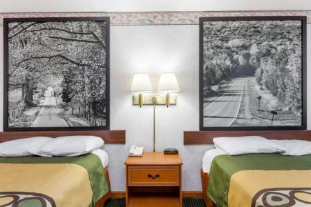 Super 8 by Wyndham/Ft. Jackson SC - 32