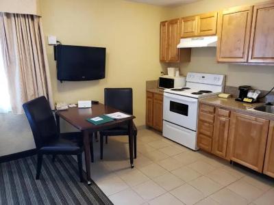 Quality Inn & Suites Vancouver - 47