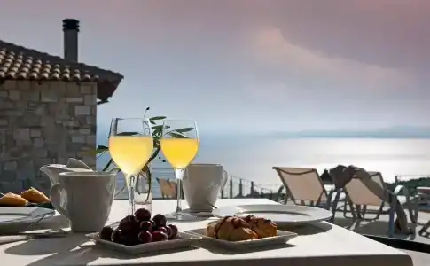 Karavia Lux Inn - 7