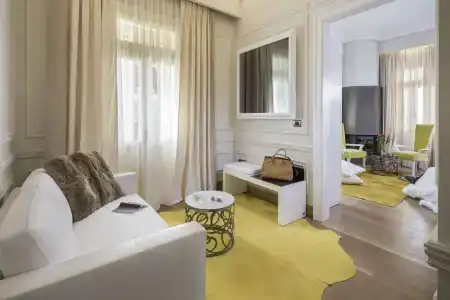3 Sixty & Suites - 5