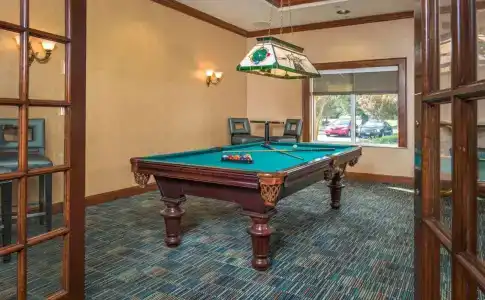 Residence Inn by Marriott Airport - 13
