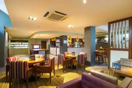 Premier Inn Hammersmith - 15
