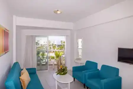 Papantonia Apts - 27